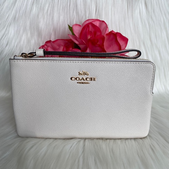 Coach Large Corner Zip Wristlet Color Chalk - Picture 13 of 14